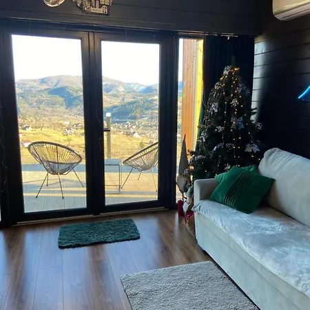 Holiday home Under Sky - з теплим басейном ,чаном-джакузі, панорамною ванною та Playstation 5 Slavske